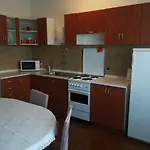 Family House Kamelija Daire