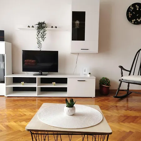 Family House Kamelija Apartment Fazana