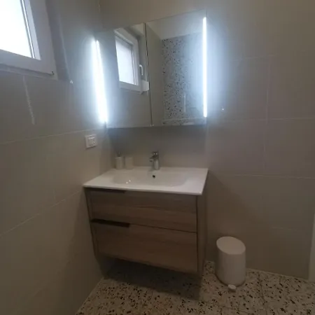 Family House Kamelija Apartment Fazana
