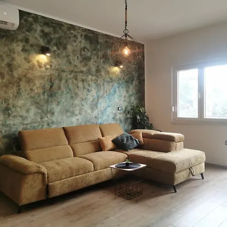 Family House Kamelija