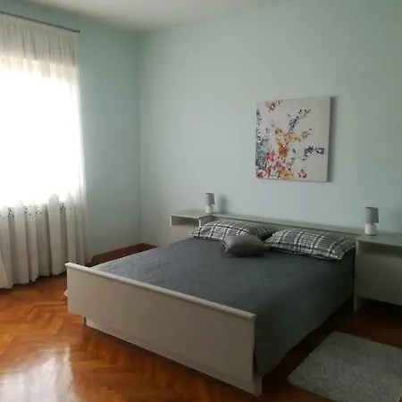 Family House Kamelija