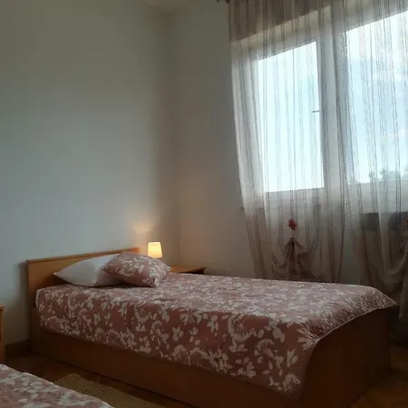 Family House Kamelija Apartment Fazana