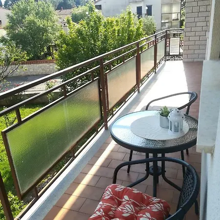 Apartment Family House Kamelija Fazana