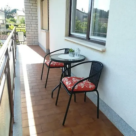 Family House Kamelija